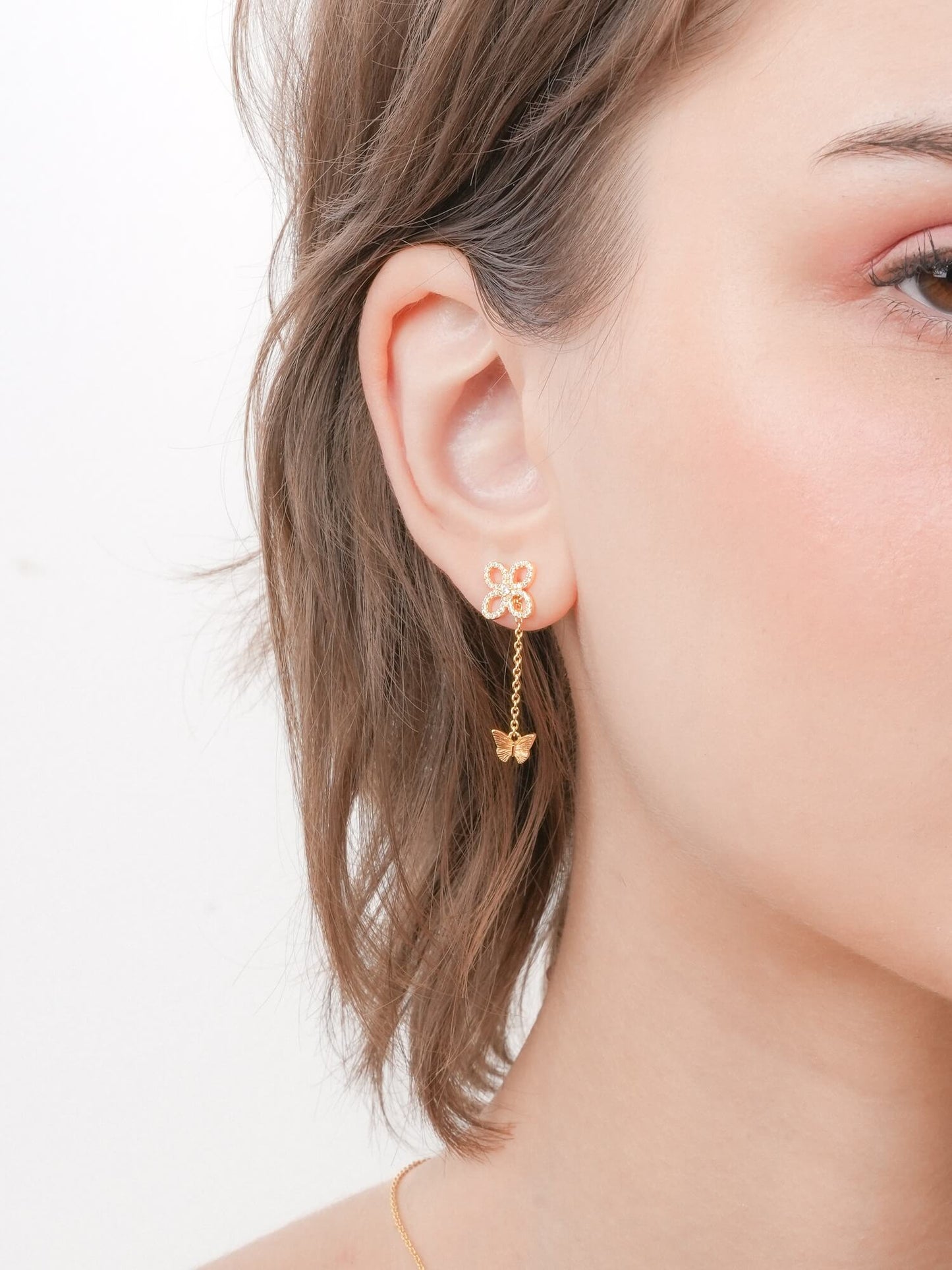 Pavé Moissanite Clover Stud Earrings