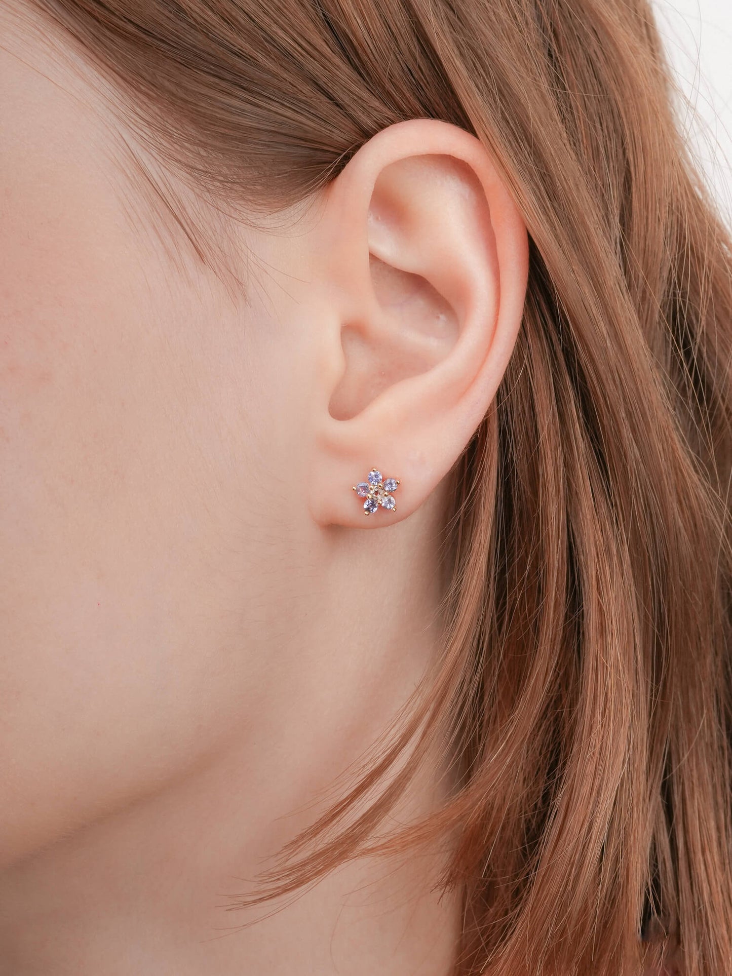 Periwinkle Flower Stud Earrings - Tanzanite