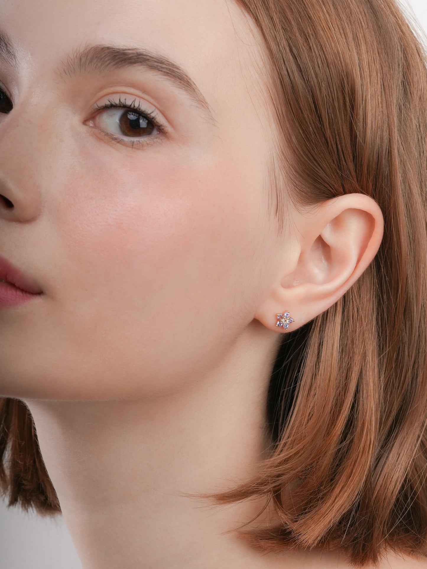 Periwinkle Flower Stud Earrings - Tanzanite