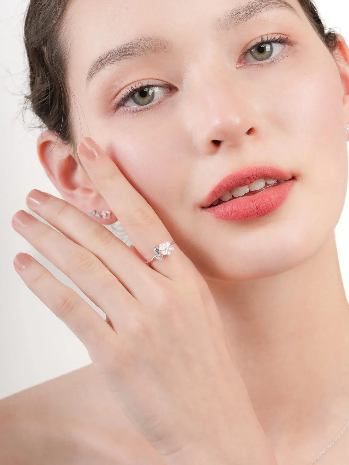 Pink Cluster Flower Ring – MOP & Aquamarine