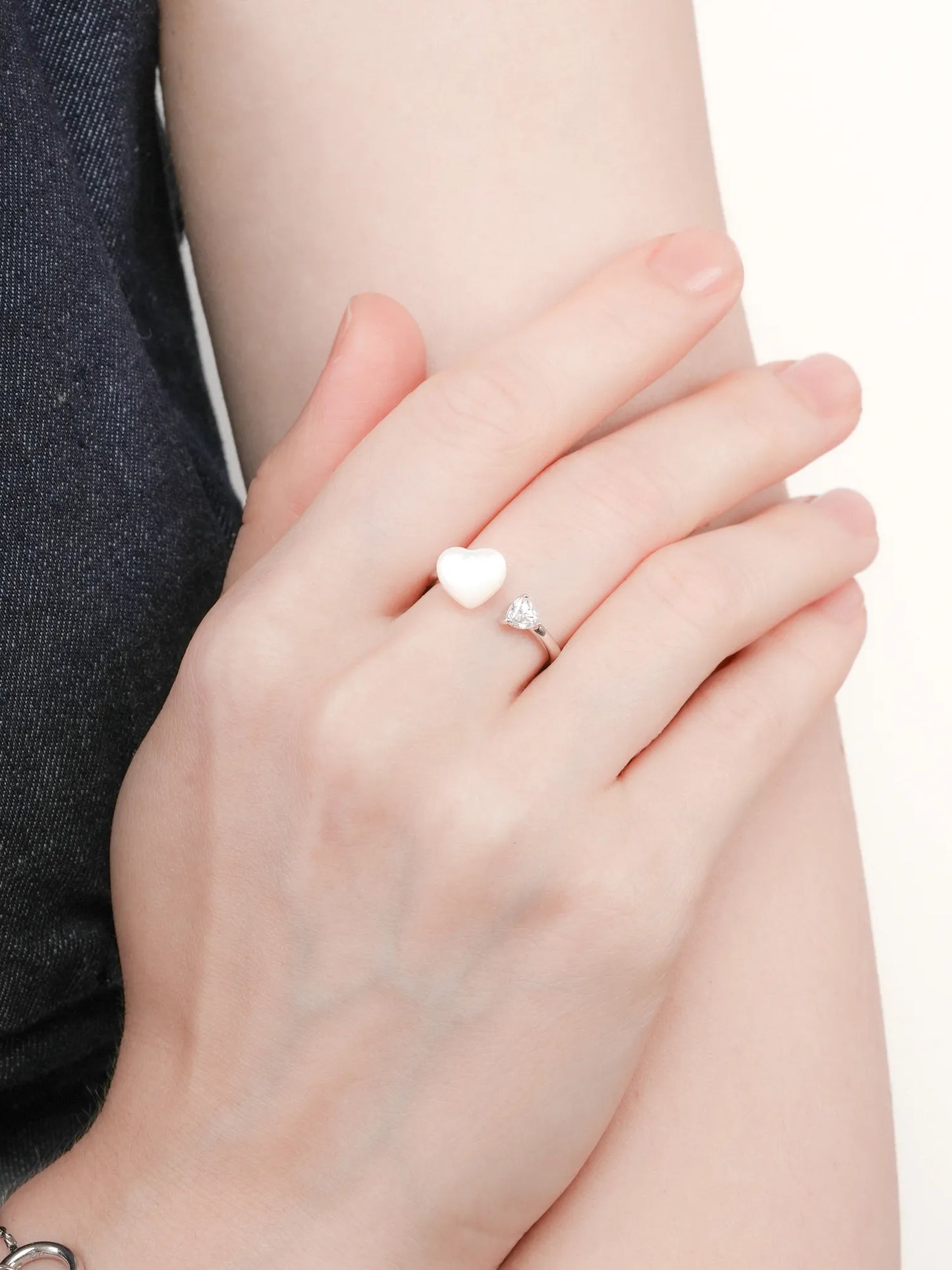 Puffy Heart Open Ring – Mother of Pearl