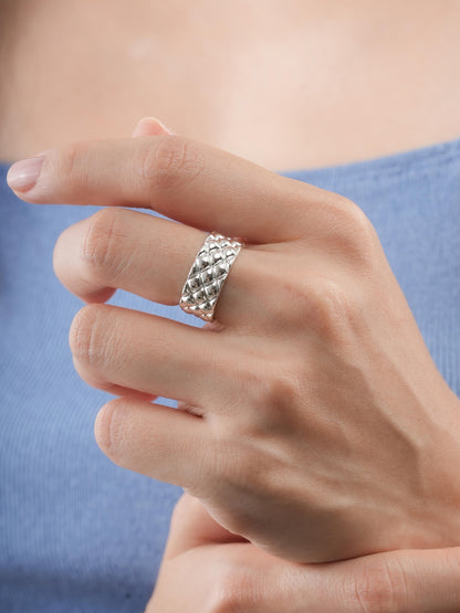 Puffy Quilt Ring S925 Silver Rhodium (6) – Mondays Made Flower & Birthstone Jewelry Singapore