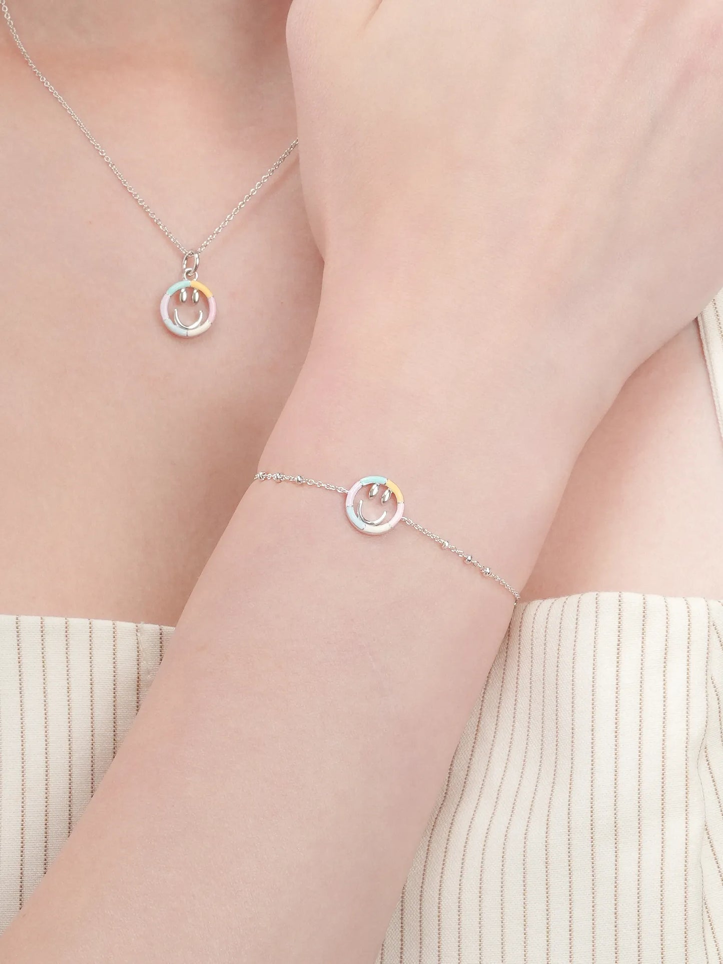 Smiley Face Bracelet - Reversible Enamel Moissanite