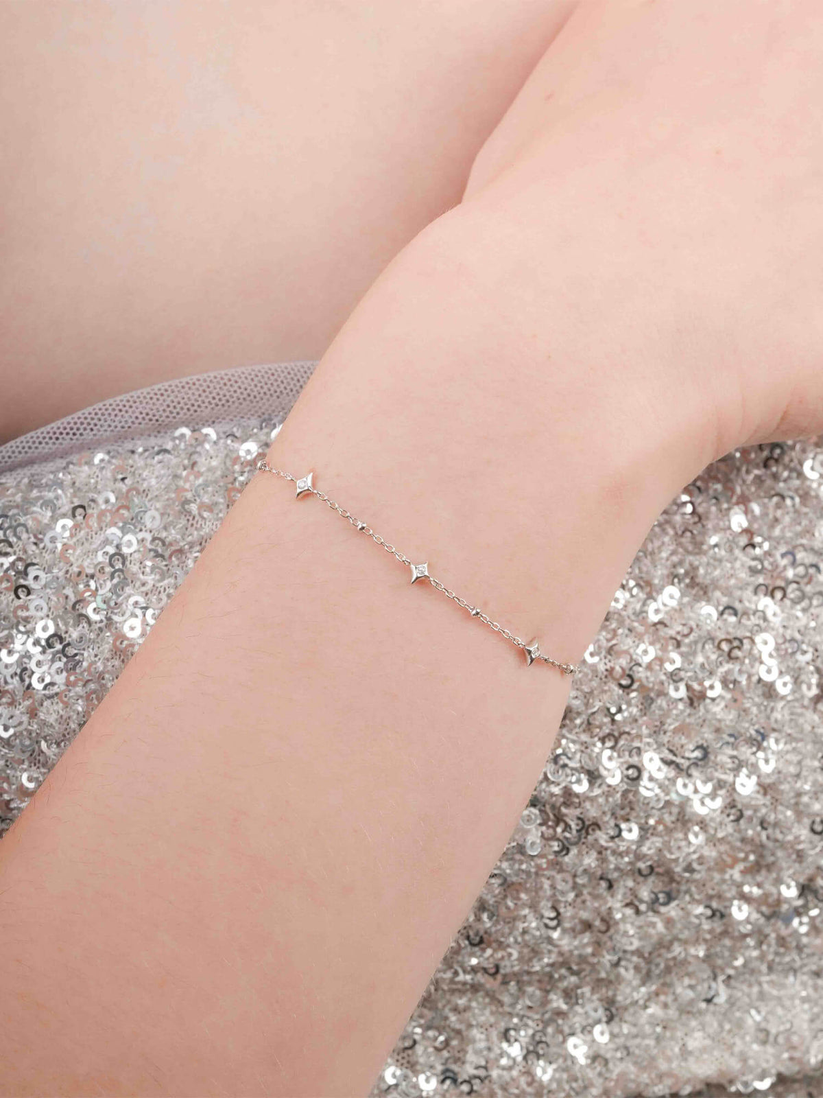 Sparkle Chain Bracelet S925 Silver Rhodium (4) – Mondays Made Flower & Birthstone Jewelry Singapore