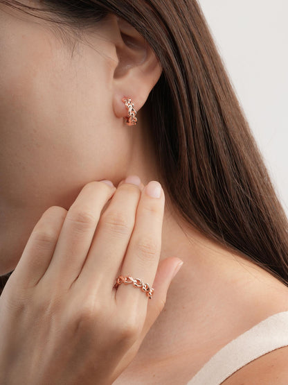 Wishbone Chain Ring 18K Rose Gold (6) – Mondays Made Flower & Birthstone Jewelry Singapore