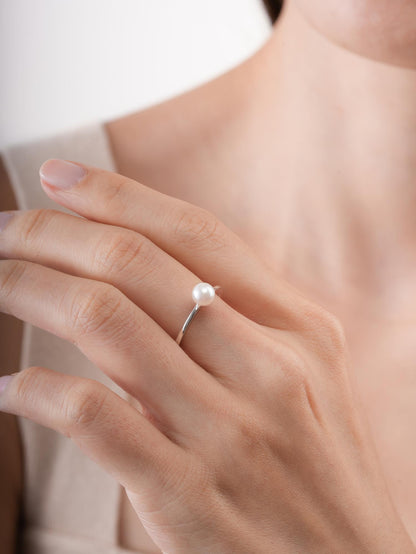 Akoya Gumball Pearl Ring S925 Silver Rhodium (1) – Mondays Made Flower & Birthstone Jewelry Singapore