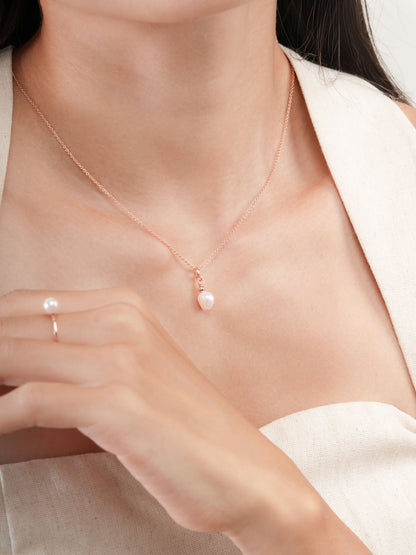 Baroque Pearl Drop Necklace 18K Rose Gold (2) – Mondays Made Flower & Birthstone Jewelry Singapore