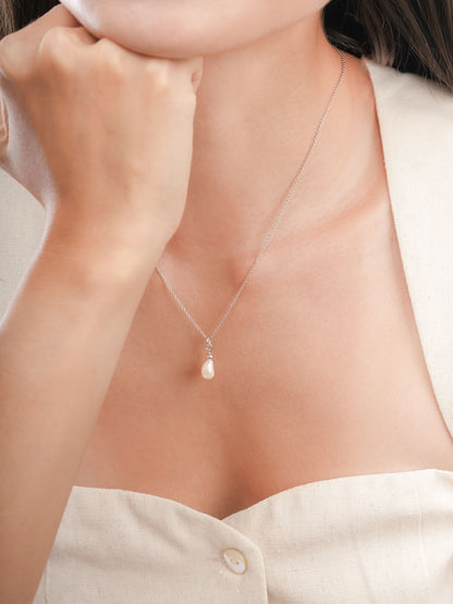 Baroque Pearl Drop Necklace S925 Silver Rhodium (2) – Mondays Made Flower & Birthstone Jewelry Singapore