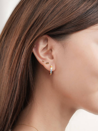 Beachside Moissanite Reversible Huggie Earrings 18K Gold (1) – Mondays Made Flower & Birthstone Jewelry Singapore