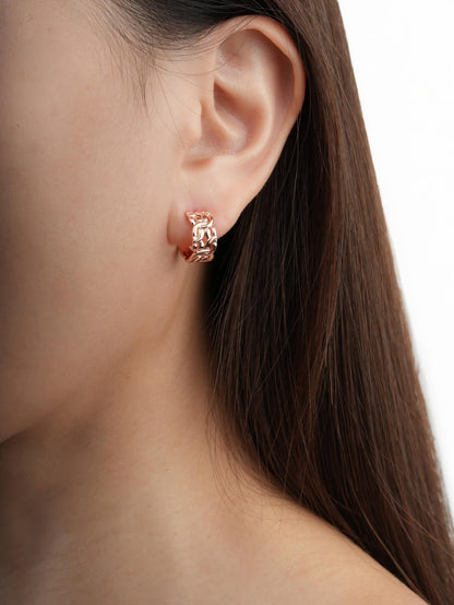Entwined Chain Hoop Earrings 18K Rose Gold (3) – Mondays Made Flower & Birthstone Jewelry Singapore
