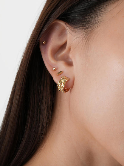 Entwined Chain Hoop Earrings 18K Gold (2) – Mondays Made Flower & Birthstone Jewelry Singapore