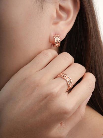 Entwined Chain Ring 18K Rose Gold (2) – Mondays Made Flower & Birthstone Jewelry Singapore