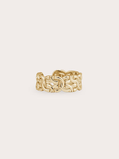 Entwined Chain Ring 18K Gold Close Up – Mondays Made Flower & Birthstone Jewelry Singapore