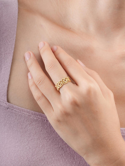 Entwined Chain Ring 18K Gold (4) – Mondays Made Flower & Birthstone Jewelry Singapore