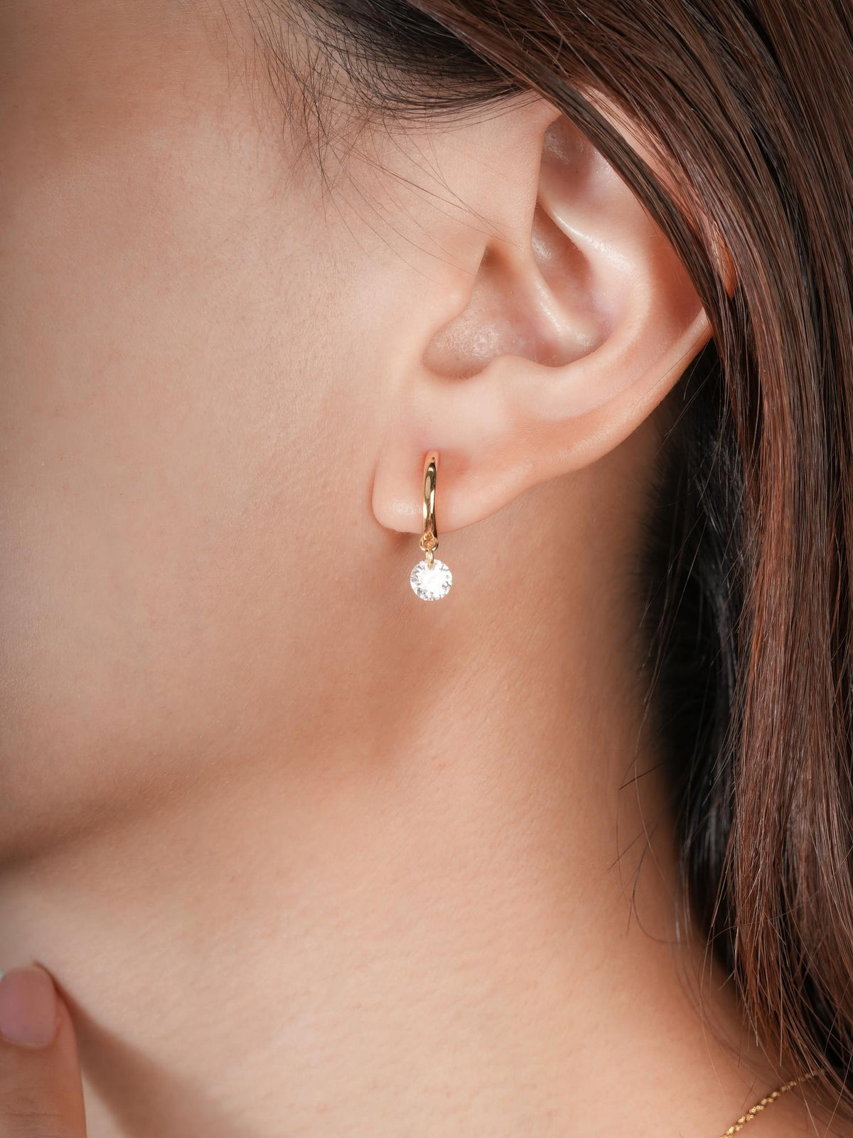 Floating Moissanite Huggie Earrings 18K Gold (1) – Mondays Made Flower & Birthstone Jewelry Singapore