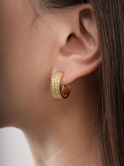 Mesh Chain Hoop Earrings 18K Gold (1) – Mondays Made Flower & Birthstone Jewelry Singapore