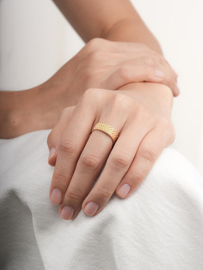 Mesh Chain Ring 18K Gold (2) – Mondays Made Flower & Birthstone Jewelry Singapore