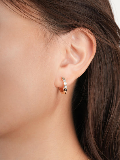 Midnight Glow Moissanite Reversible Huggie Earrings 18K Gold (4) – Mondays Made Flower & Birthstone Jewelry Singapore