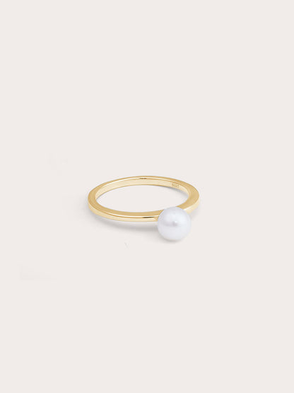 Pearl Ring 18K Gold Close Up – Mondays Made Flower & Birthstone Jewelry Singapore