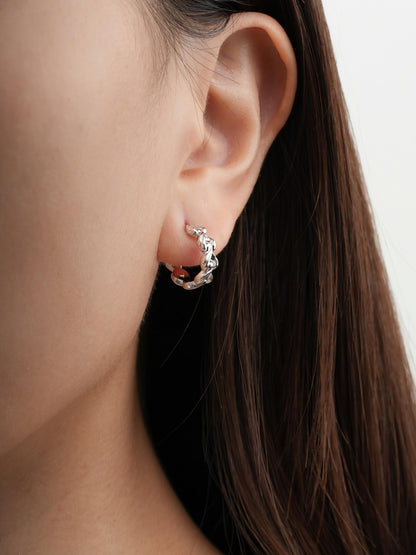 Wishbone Link Hoop Earrings S925 Silver Rhodium (2) – Mondays Made Flower & Birthstone Jewelry Singapore