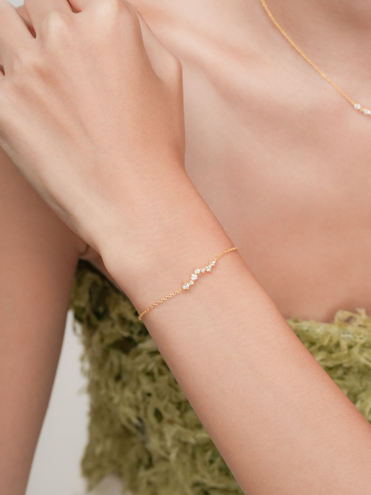 Wishing Arc Moissanite Bracelet 18K Gold (2) – Mondays Made Flower & Birthstone Jewelry Singapore
